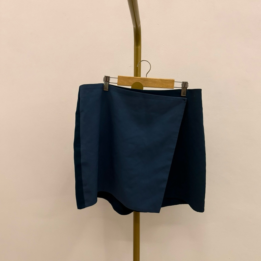 PRELOVED Pomelo Blue Navy Two Tone High Waist Mini Skort Short Pants Rok Celana Wanita