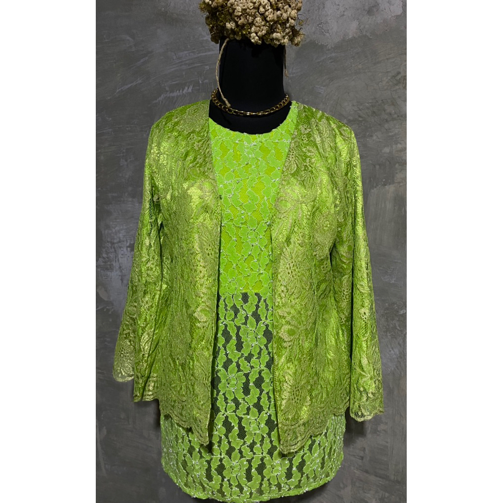 PRELOVED ATASAN KEBAYA/KEBAYA ROMPI