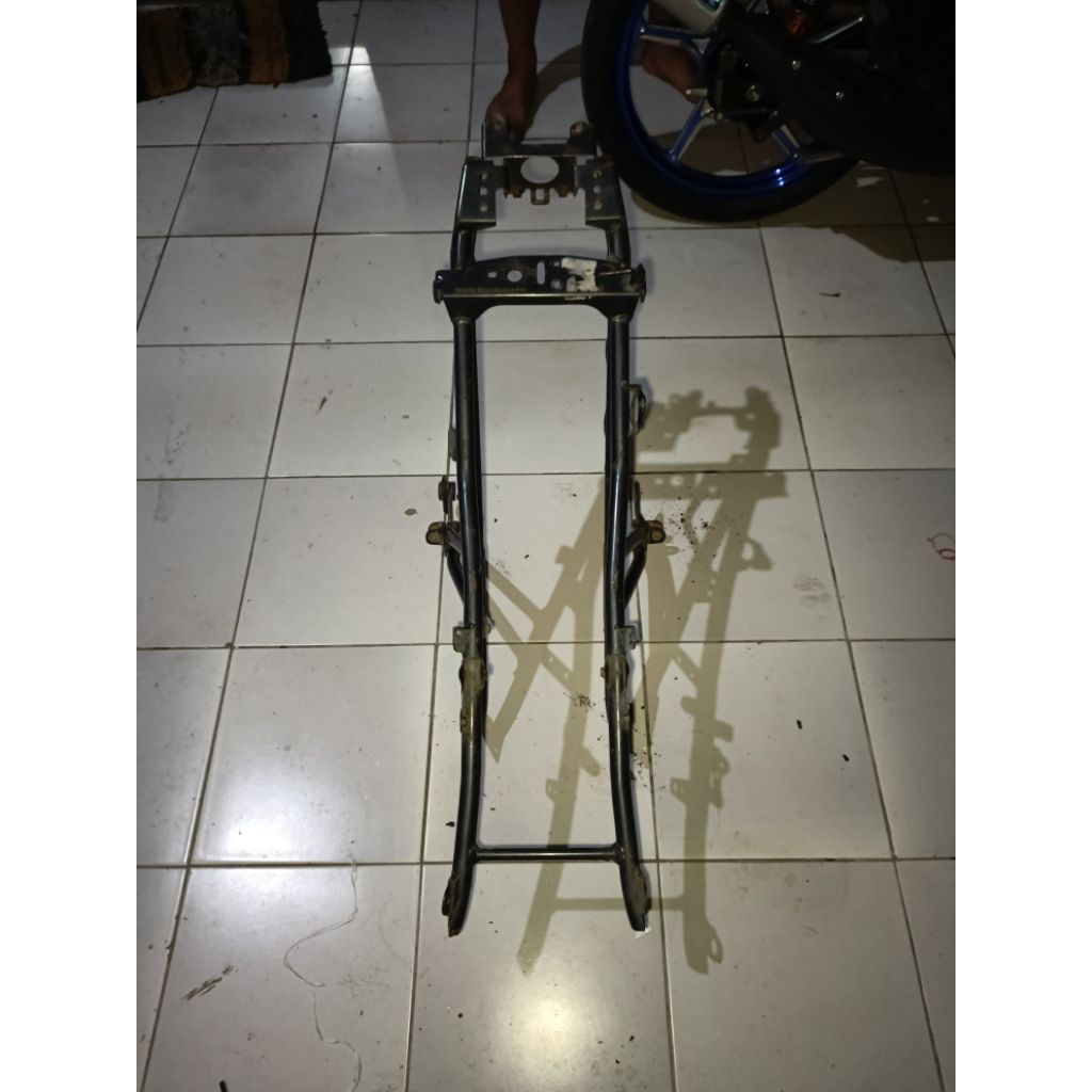 rangka belakang vixion old