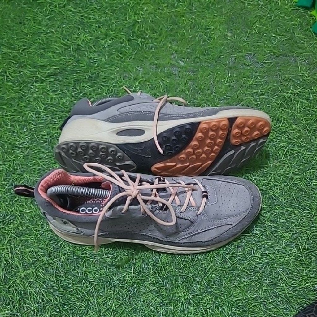 sepatu sneakers ecco biom size 38