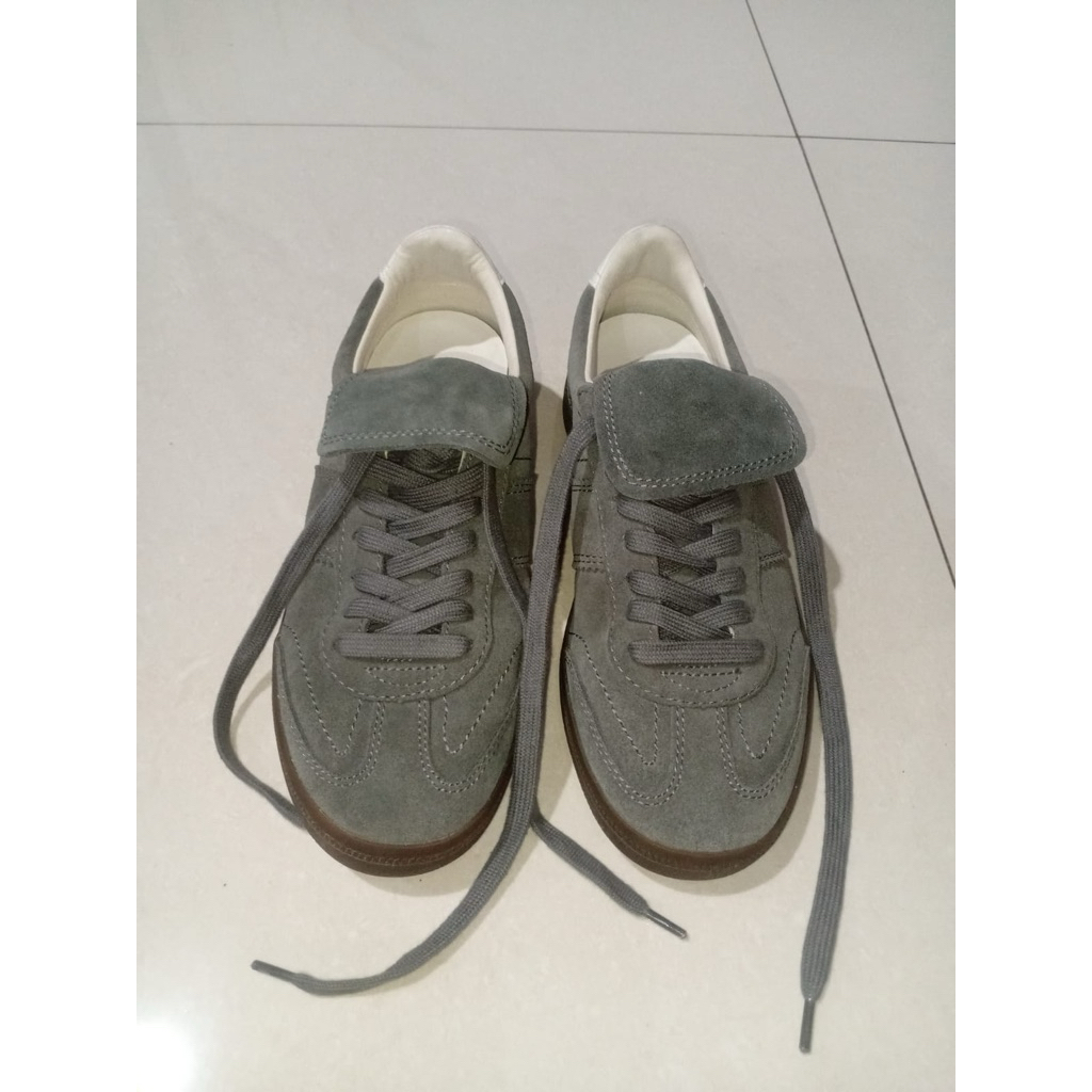 sepatu suede massimo dutti
