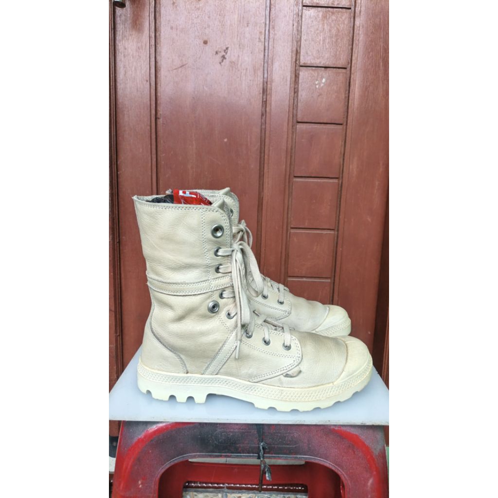 sepatu boots PALADIUM 42