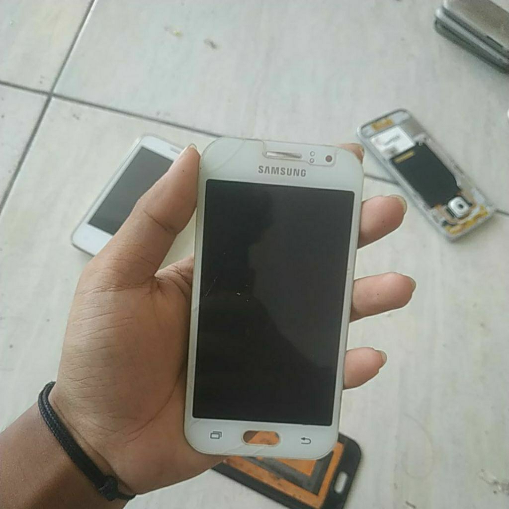 LCD TOUCHSCREEN NORMAL BEKAS SAMSUNG J1 ACE
