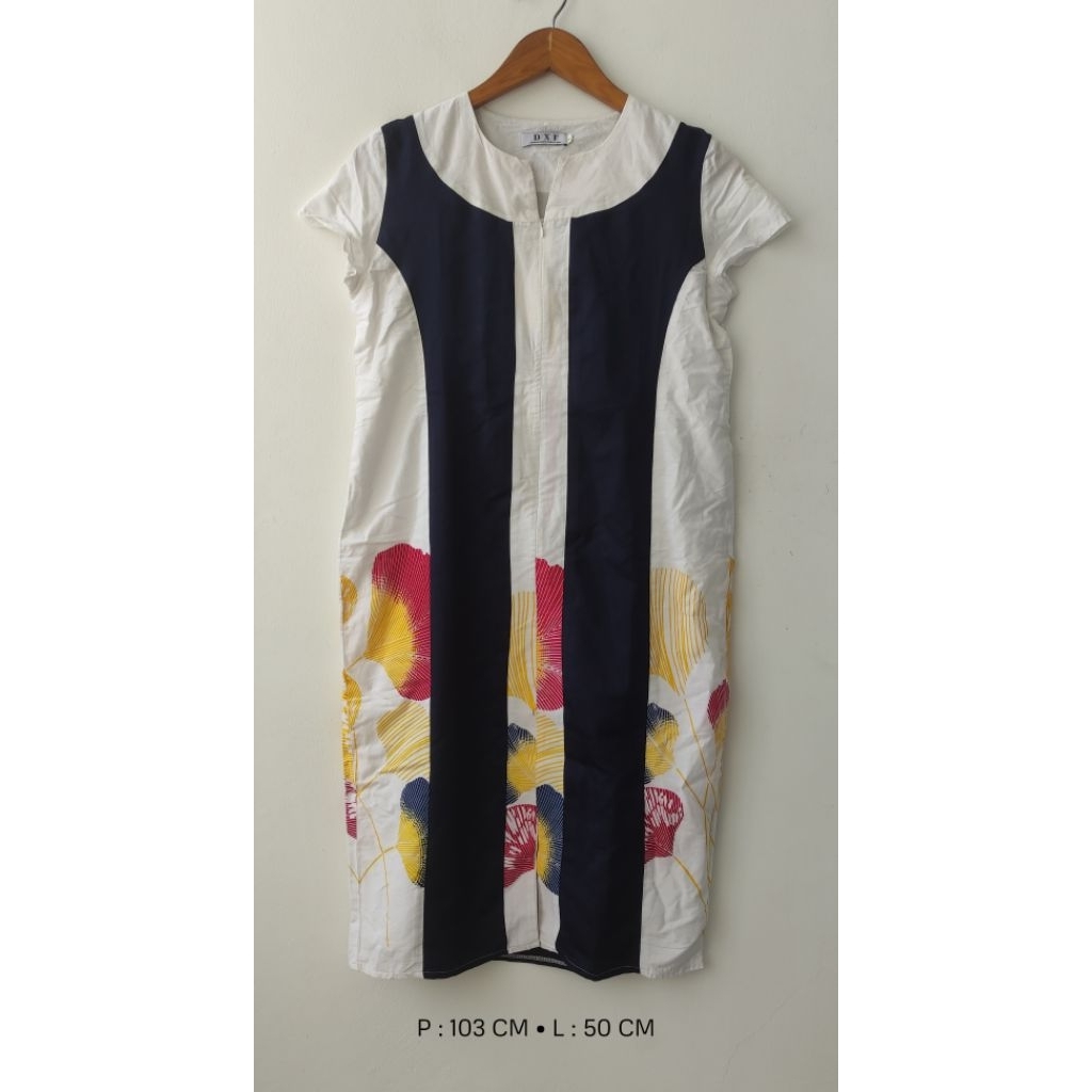 dress batik dxf size s preloved warna putih motif bunga flower floral white acara formal kawinan sec