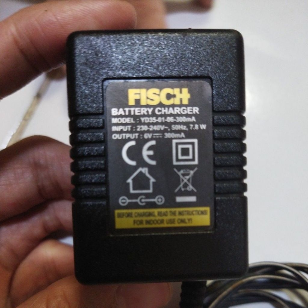 Adaptor Bekas 300ma 9.7vDC
