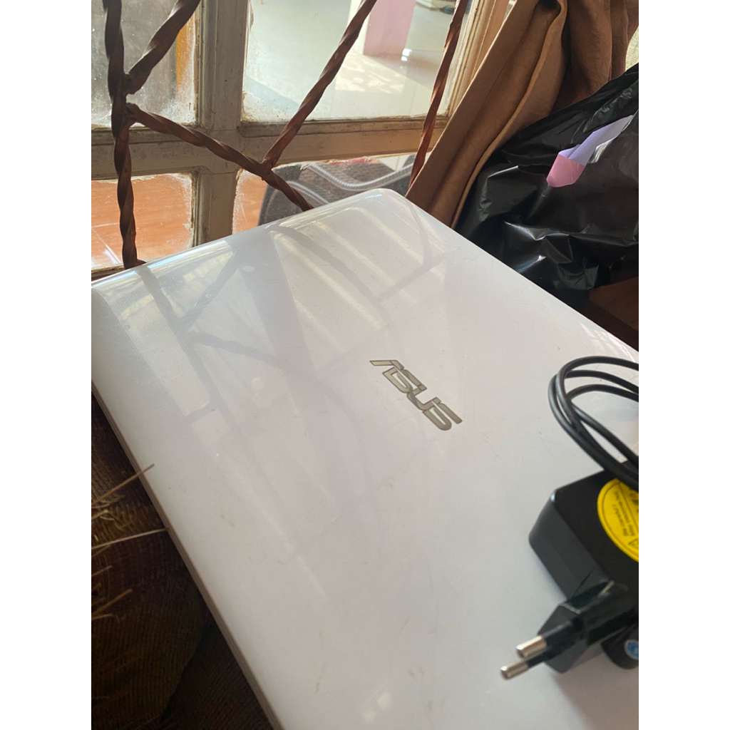 Laptop ASUS Vivobook X441M ssd 128 gb Ram 4gb MULUSS