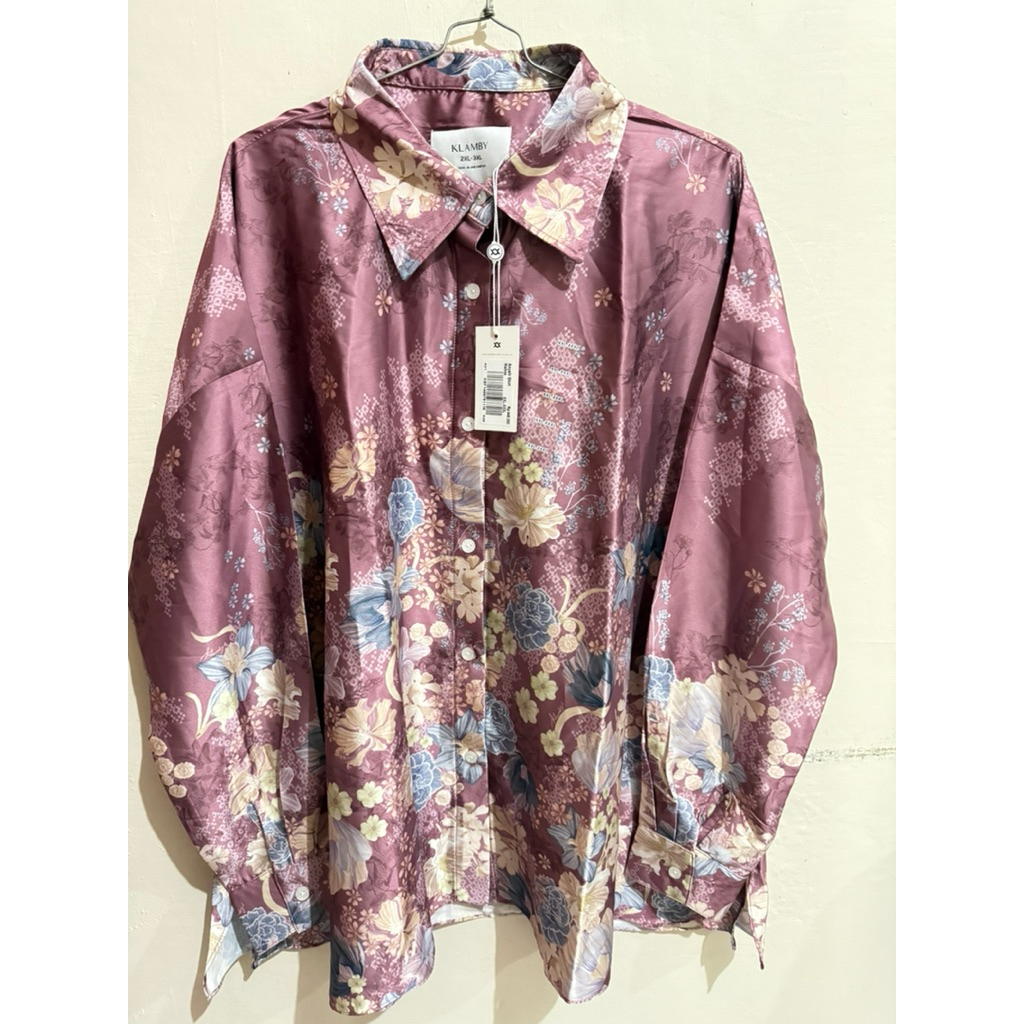 (Kalau split pay 330rb) NEW UNDER HARGA TAG SALE Wearing Klamby WK Anyelir Shirt Madika Atasan Weari