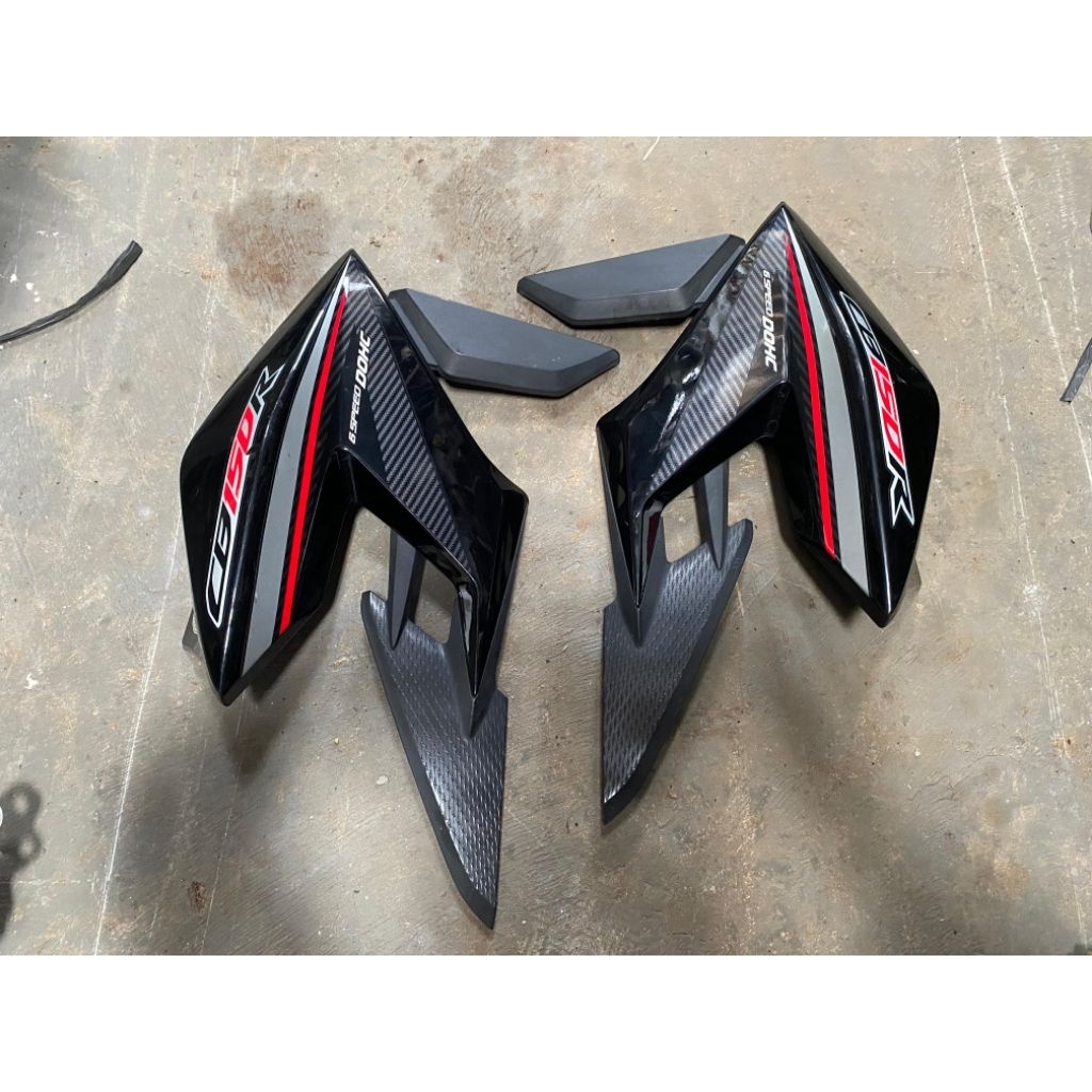 Shroud kuping sayap tangki honda cb 150 r led original