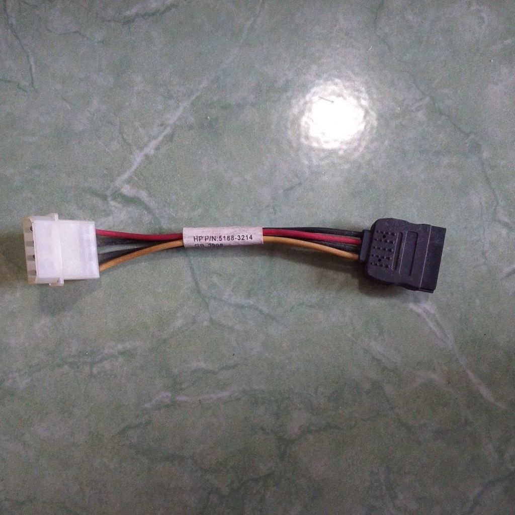 kabel power molex to Sata ORI Hp
