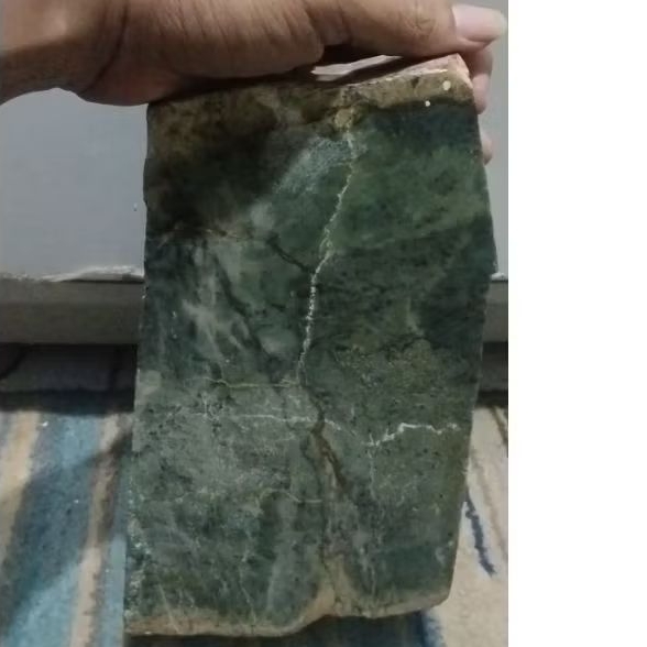 Batu Bahan Giok Aceh Nefrit jade berat 4kg