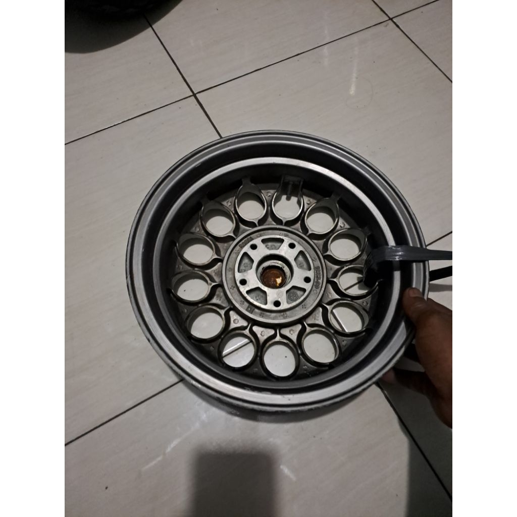 velg depan vespa ring 12 sprint s iget primavera iget original