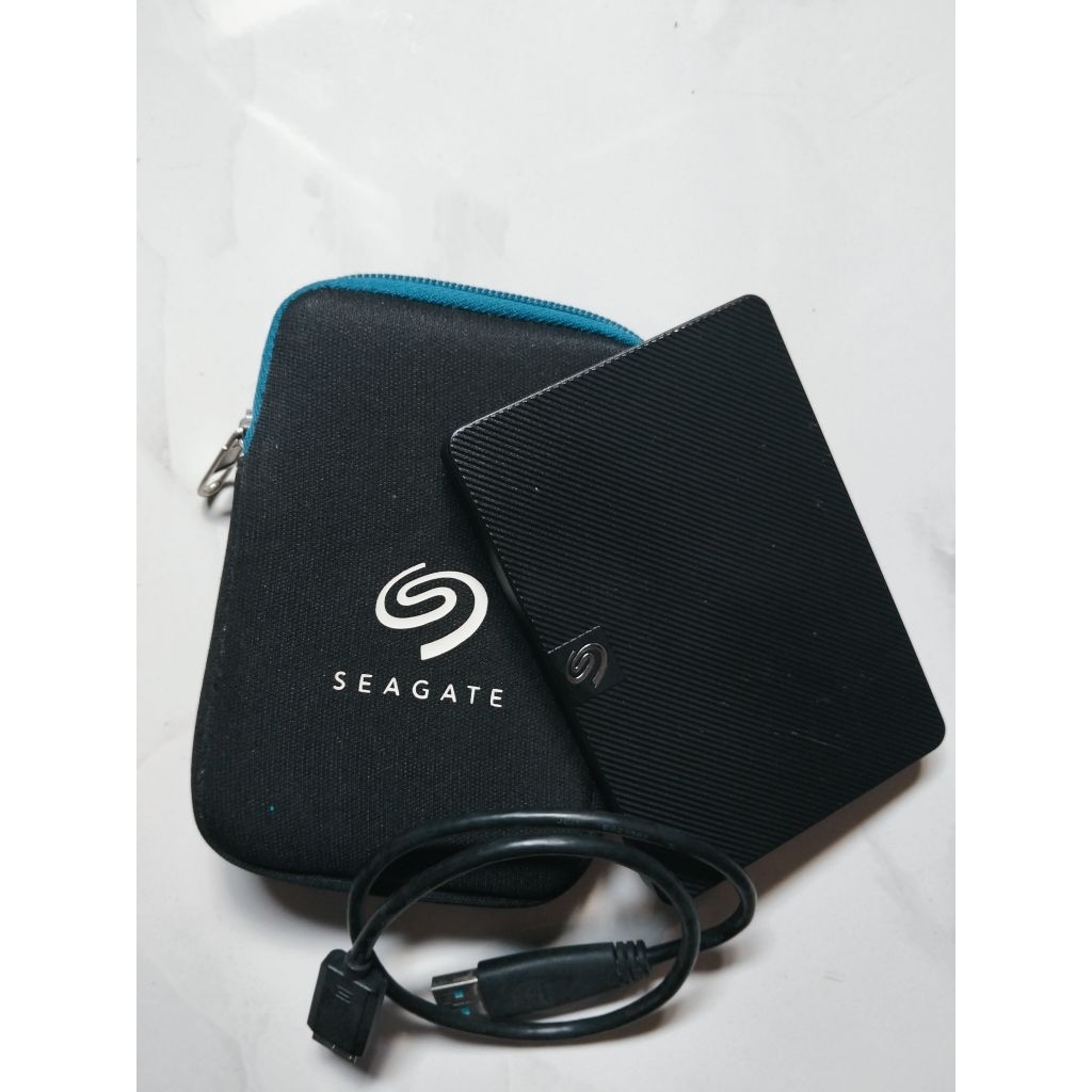 Hardisk Eksternal Seagate 2TB Hitam (Bekas Cukup Baik)
