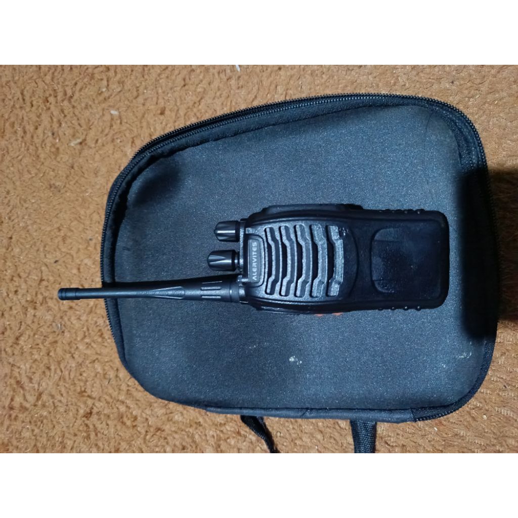 HT talkie walkie alat komunikasi jarak jauh