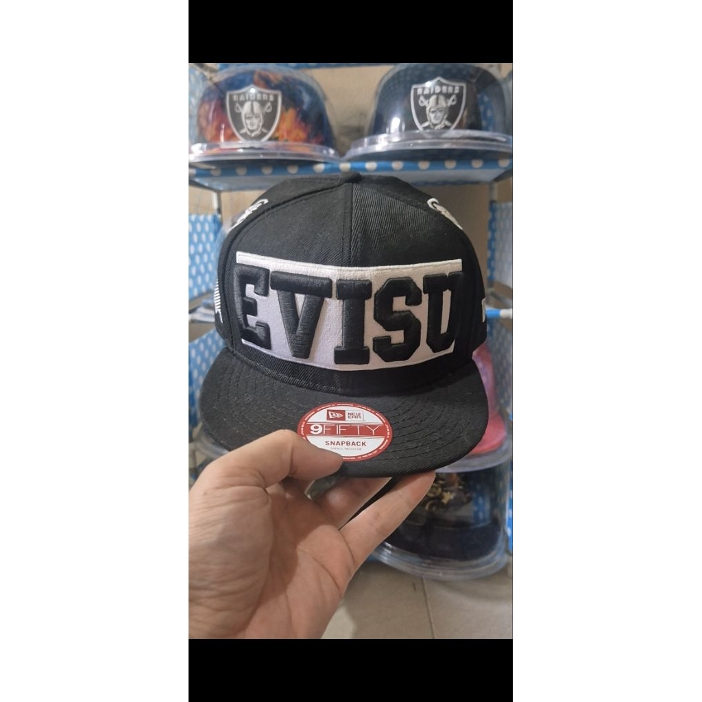 Topi Snapback New era x Evisu (adjustable).