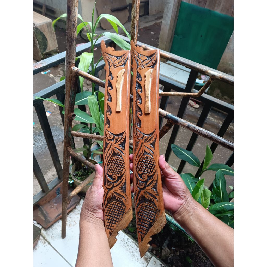 Sarung/Sarangka Bilah Patimura Dari Kayu Rasa Mala Ukiran Kembang Dengan Panjang 40cm