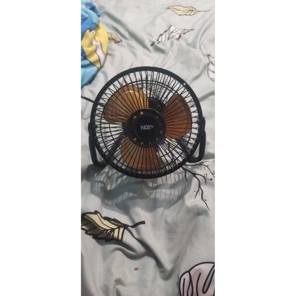 kipas angin meja merk NGY