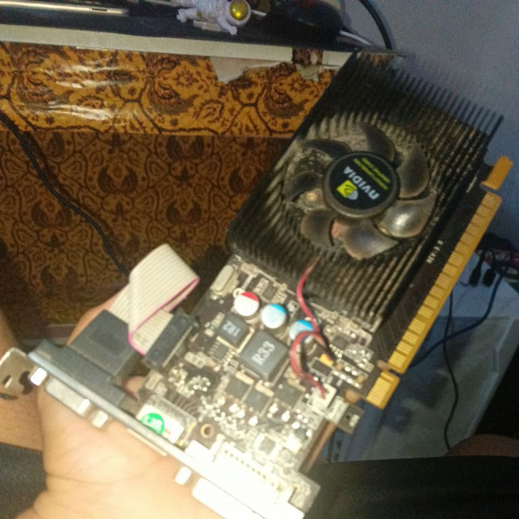 vga nvidia GT220+1GB DDR3