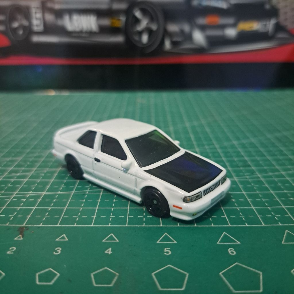 Hot Wheels Compact Kings - Nissan Sentra