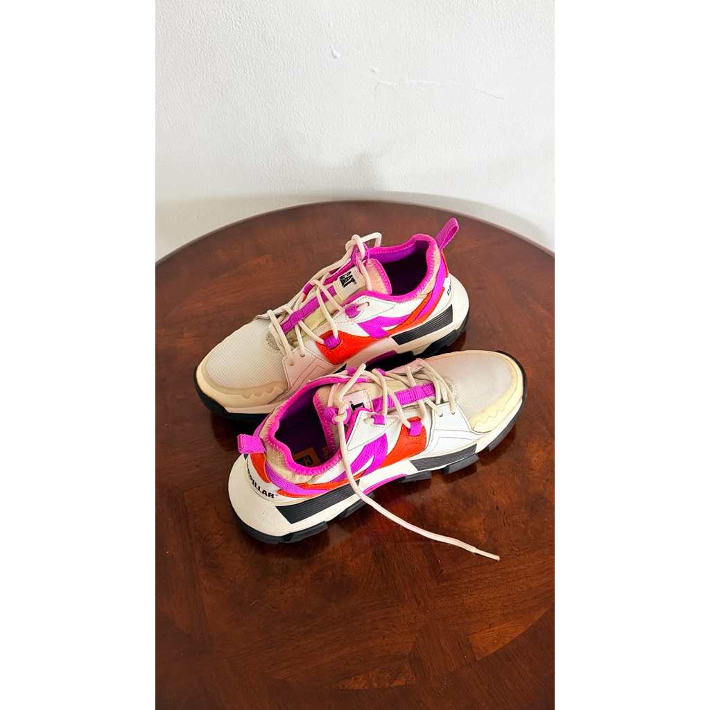 SEPATU HIKING GUNUNG TRAIL OUTDOOR CATERPILLAR PRELOVED