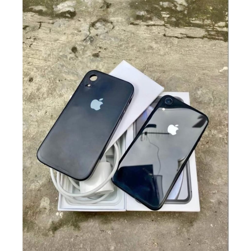 iPhone xr 128 inter second