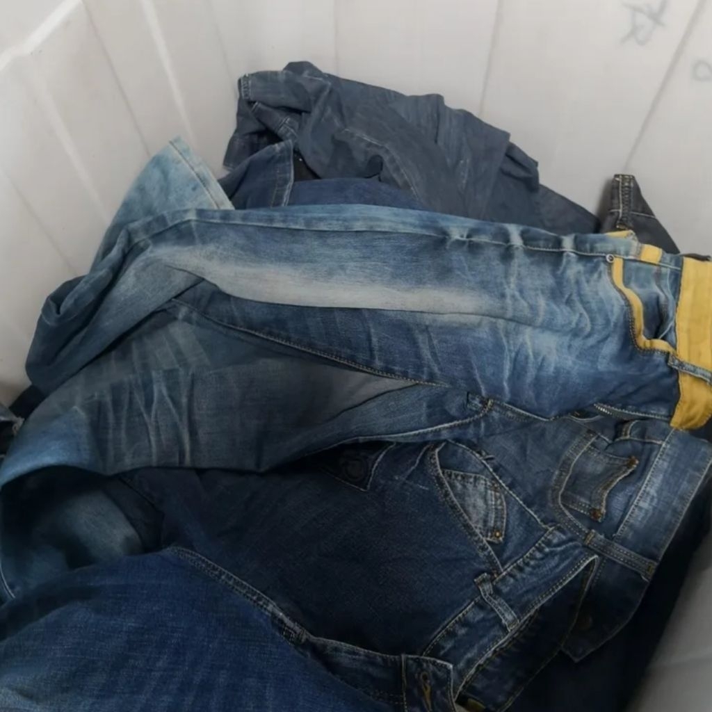 Celana Jeans Pria Atau Wanita Bekas Kiloan