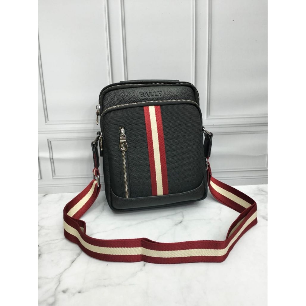 Tas selempang pria bally messenger