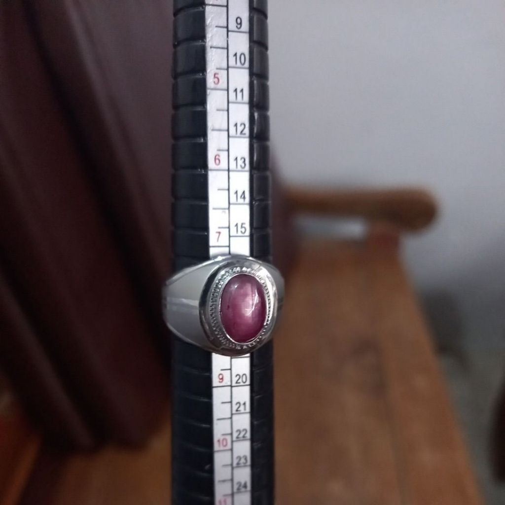 Natural  starRuby Ring Monel SIZE 8