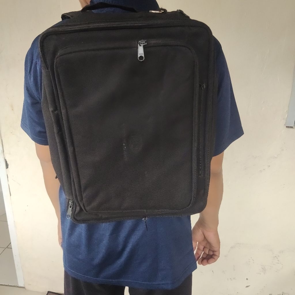 preloved tas ransel laptop ransel kerja pria multifungsi bisa jinjing dan bisa ransel