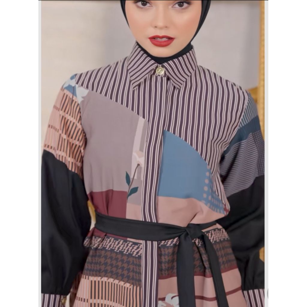 Blouse Zaskia sungkar  size M Original PL