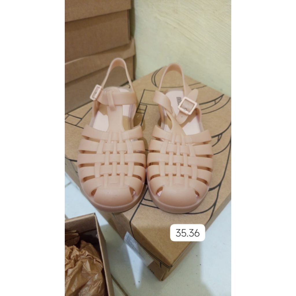 Melissa possesion Pink