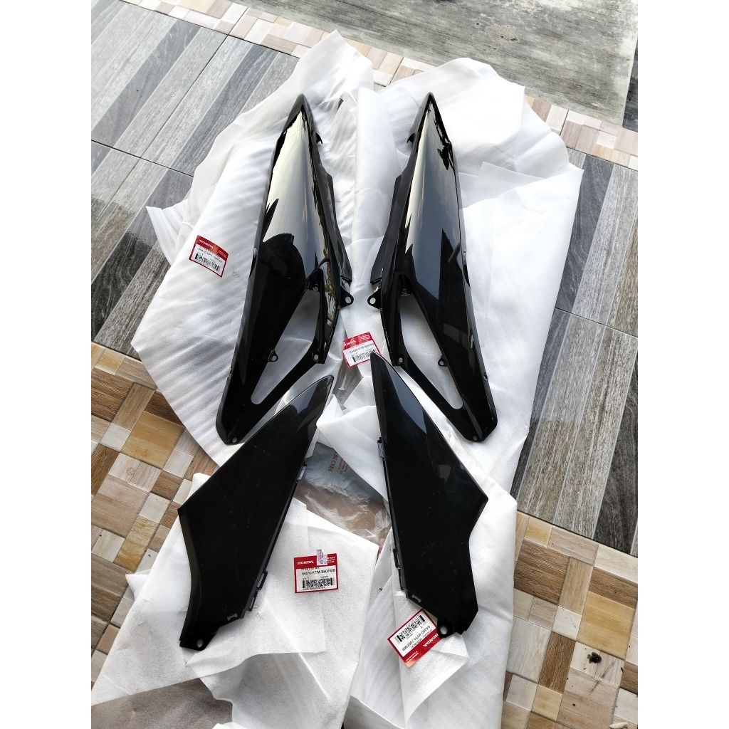 Cover Body bodi  Belakang Supra X 125 Lama Hitam Original Baru AHM