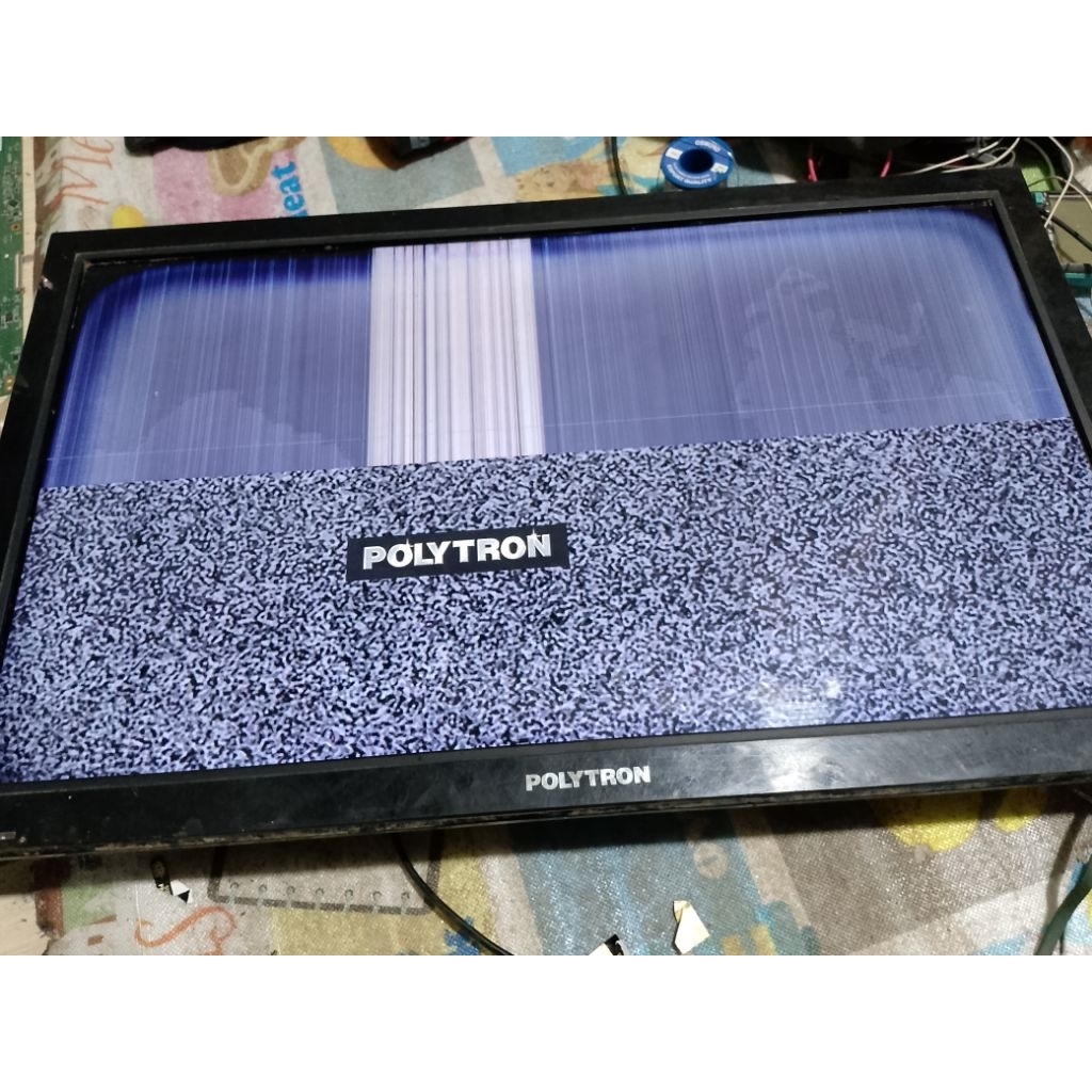 tv led Polytron 24 in rusak layar