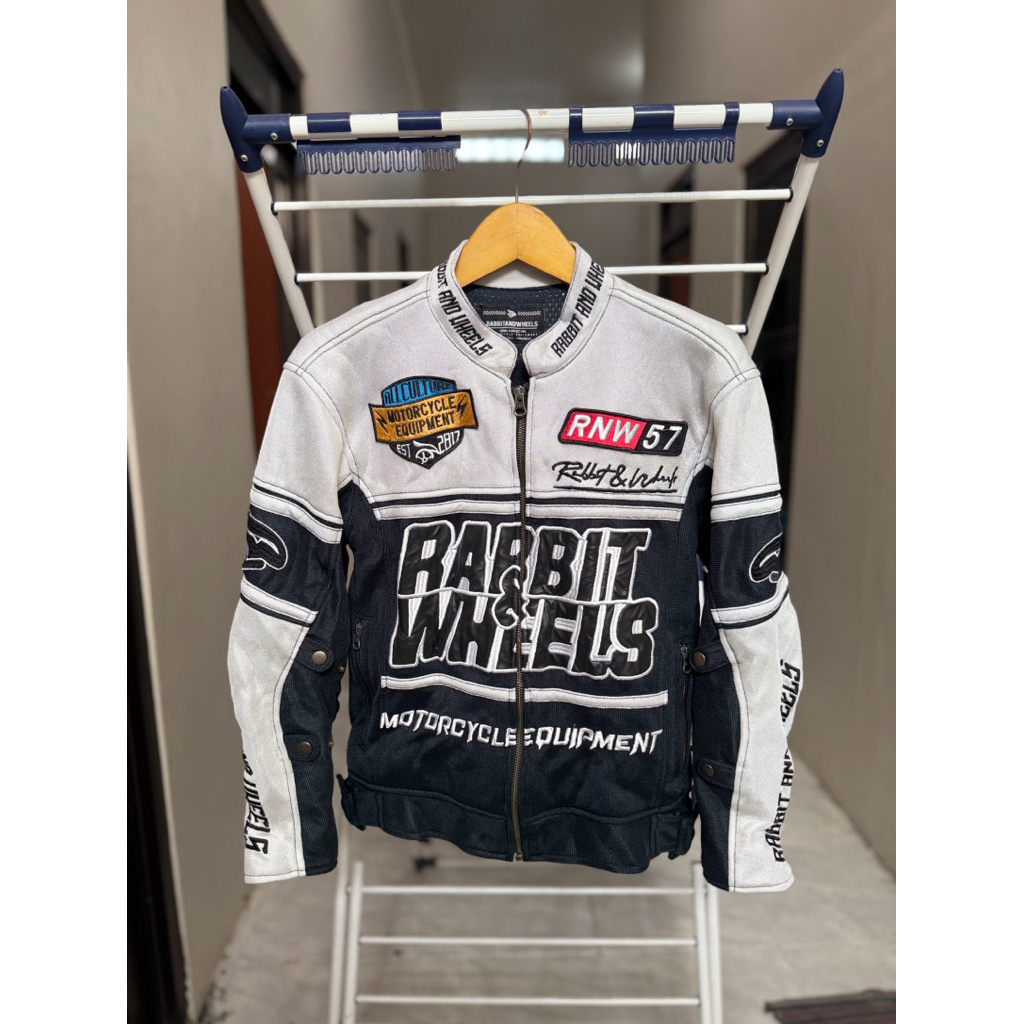 jacket rabbit and wheels rockstar