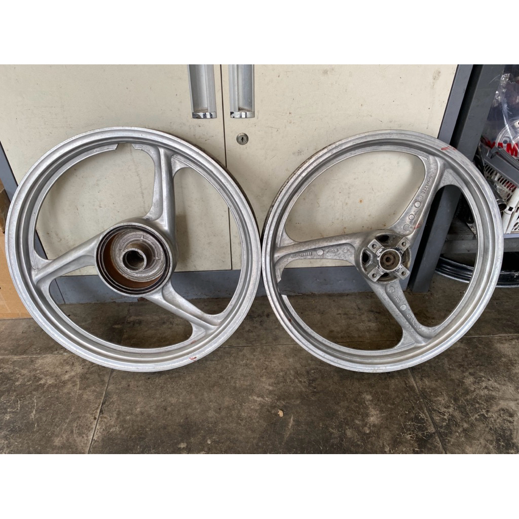 Velg Original Palang 3 Fiz R Enkei bebek Yamaha