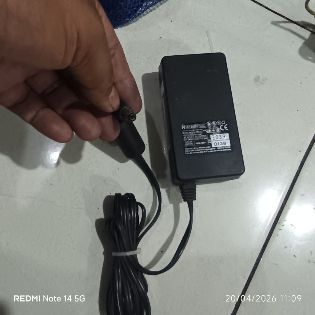 adaptor router cisco linksys 12v 1,25a ( bekas ori )