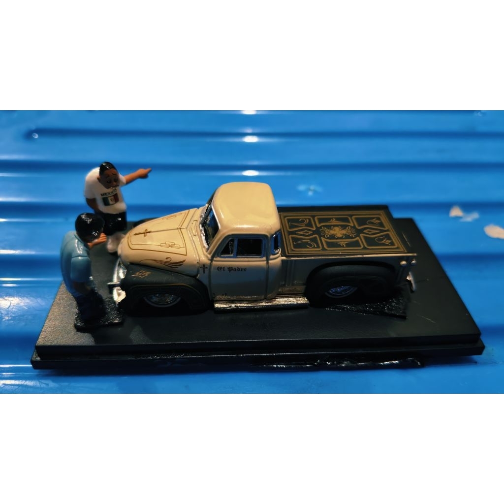 Jada Toys 51 Chevy Pick up El padre with 2 figures