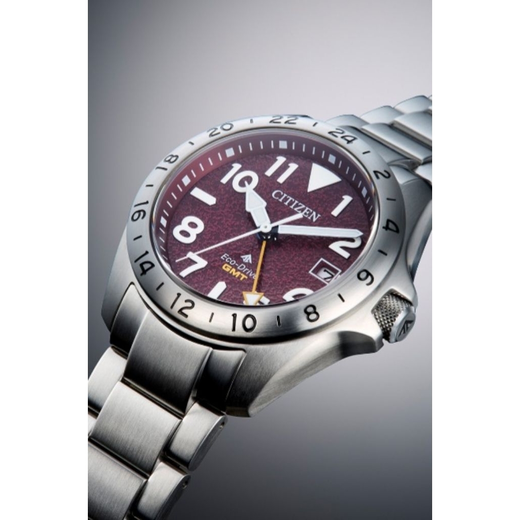 Jam Tangan Citizen Promaster Land GMT BJ7150-50W Eco-Drive Red Dial Sapphire Crystal WR200M Magnetic