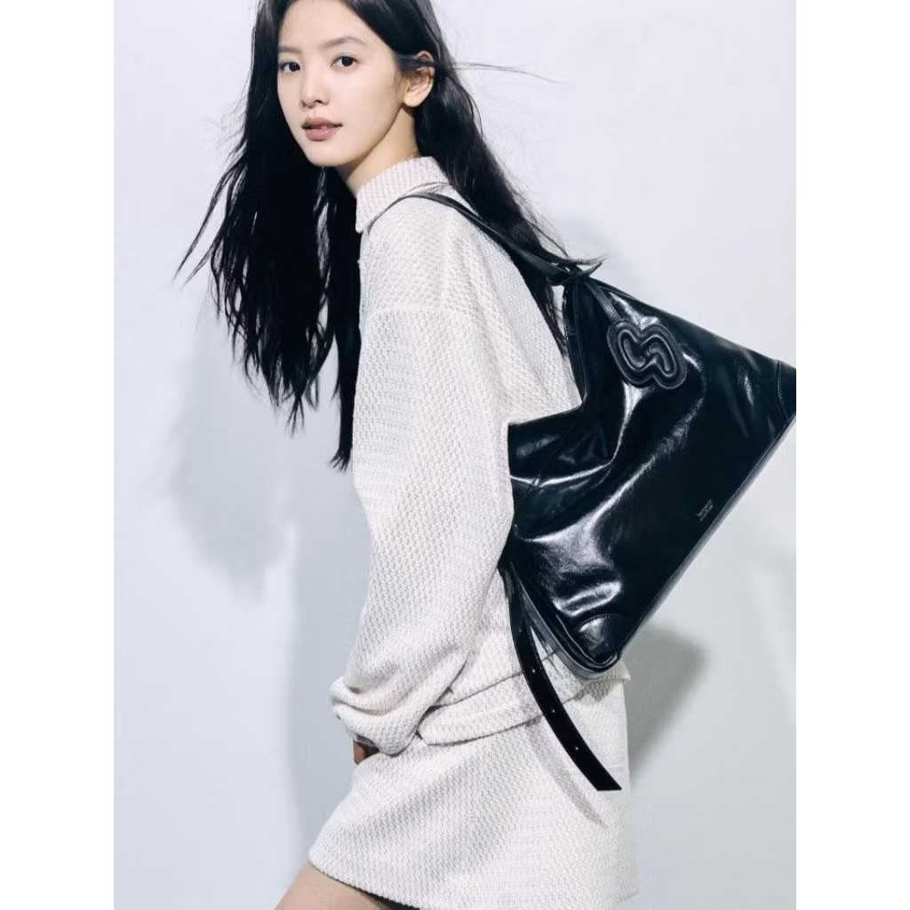New OMTO BRAND SURE  CROISSANT Medium SHOULDER BAG - BLACK