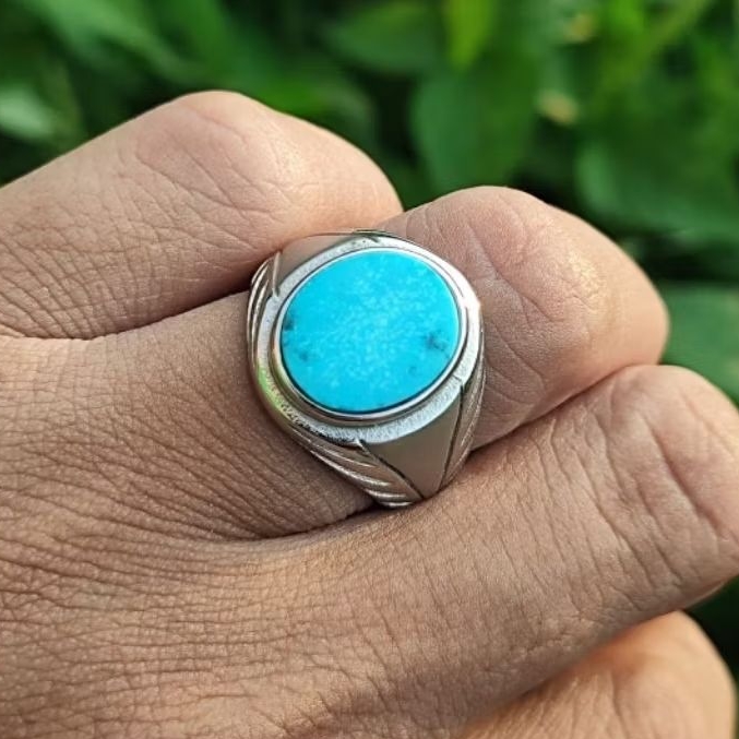 Cincin batu virus persia