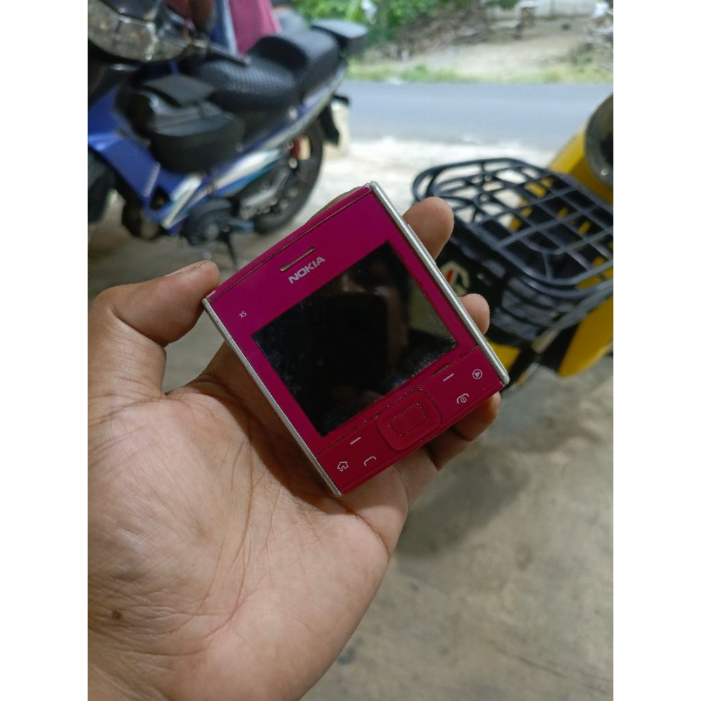 Nokia x5-01 pink