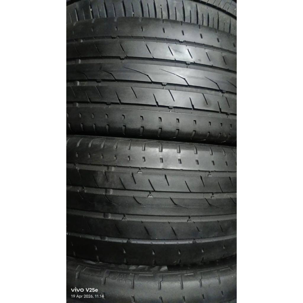 Ban 225/55R19 Continental