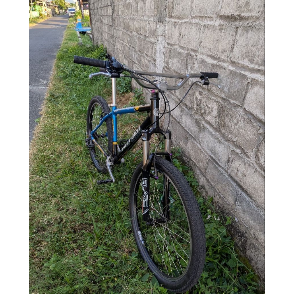 Sepeda MTB Polygon Premier Premium versi upgrade