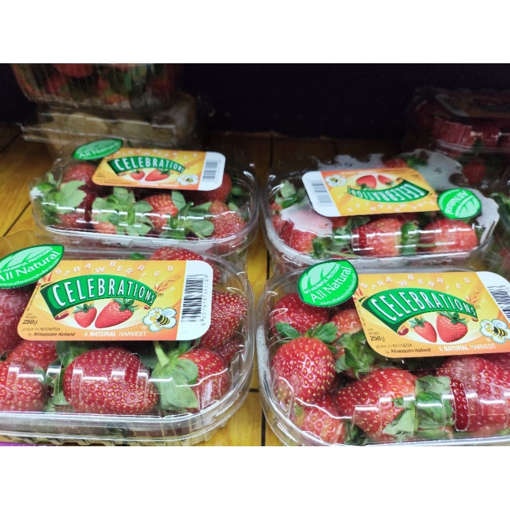 Strawberry All Natural Celebration Premium – Segar, Manis Alami & Fresh Import