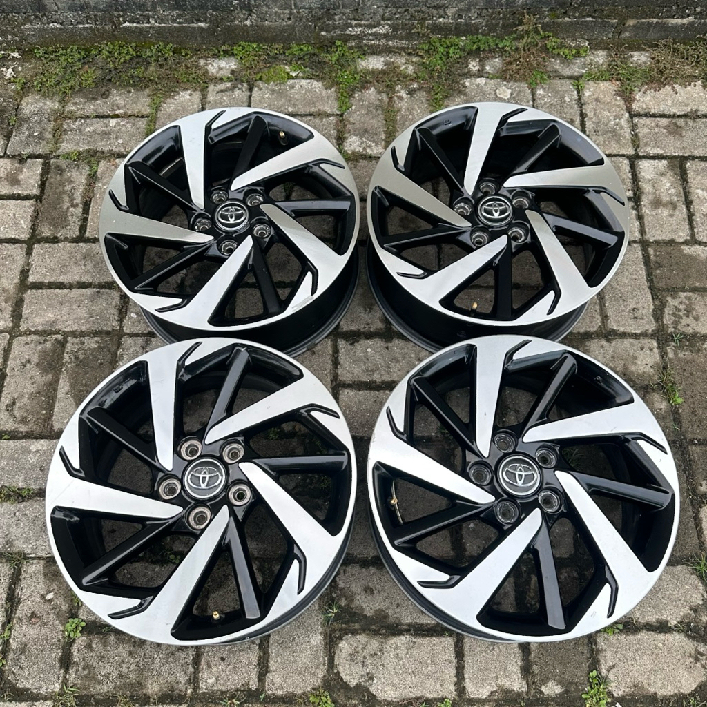 Velg Ring 17 Innova Crv Luxio Hrv Terios Xpander Ertiga Oem Rush TRD R17
