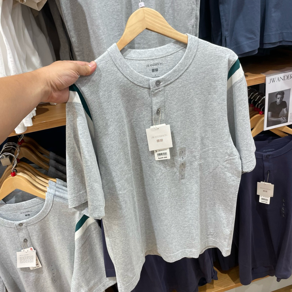 Tshirt Uniqlo Man KERAH HENLEY JWA 05 gray