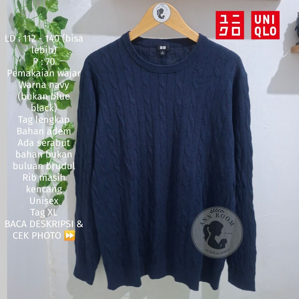 Uniqlo Sweater Rajut Kepang Navy XL