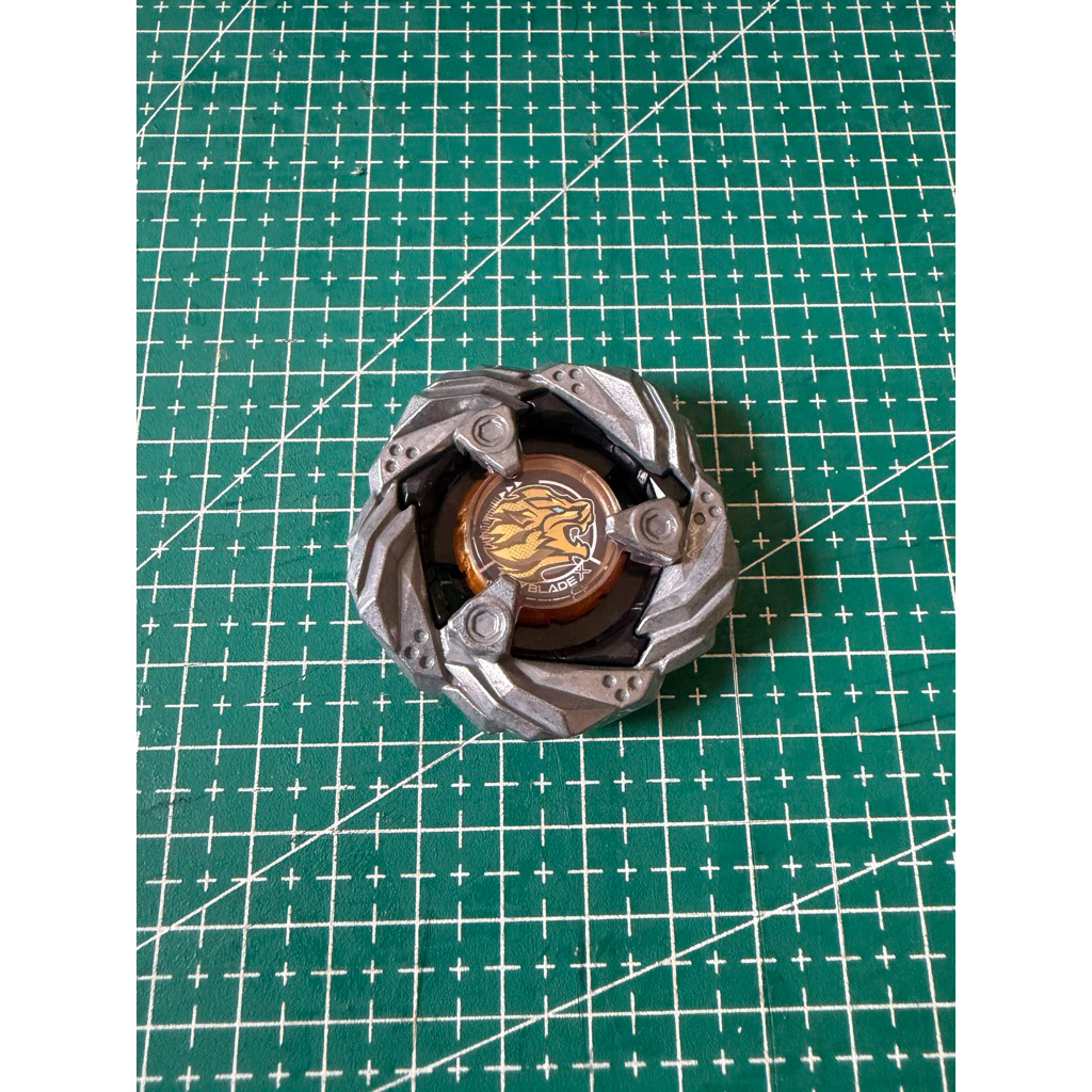 Blade claw leon Hasbro Beyblade X