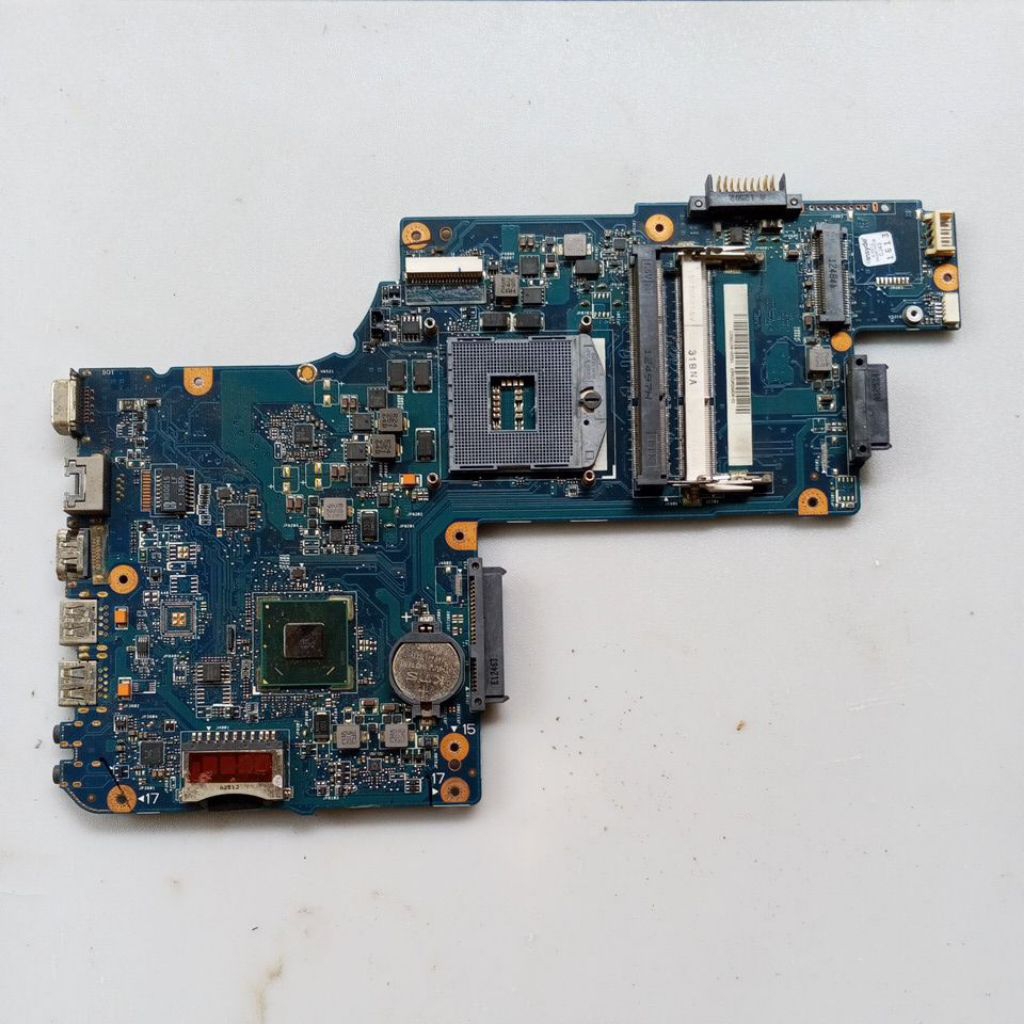 Motherboard Laptop Toshiba satelit C850 bahan servis