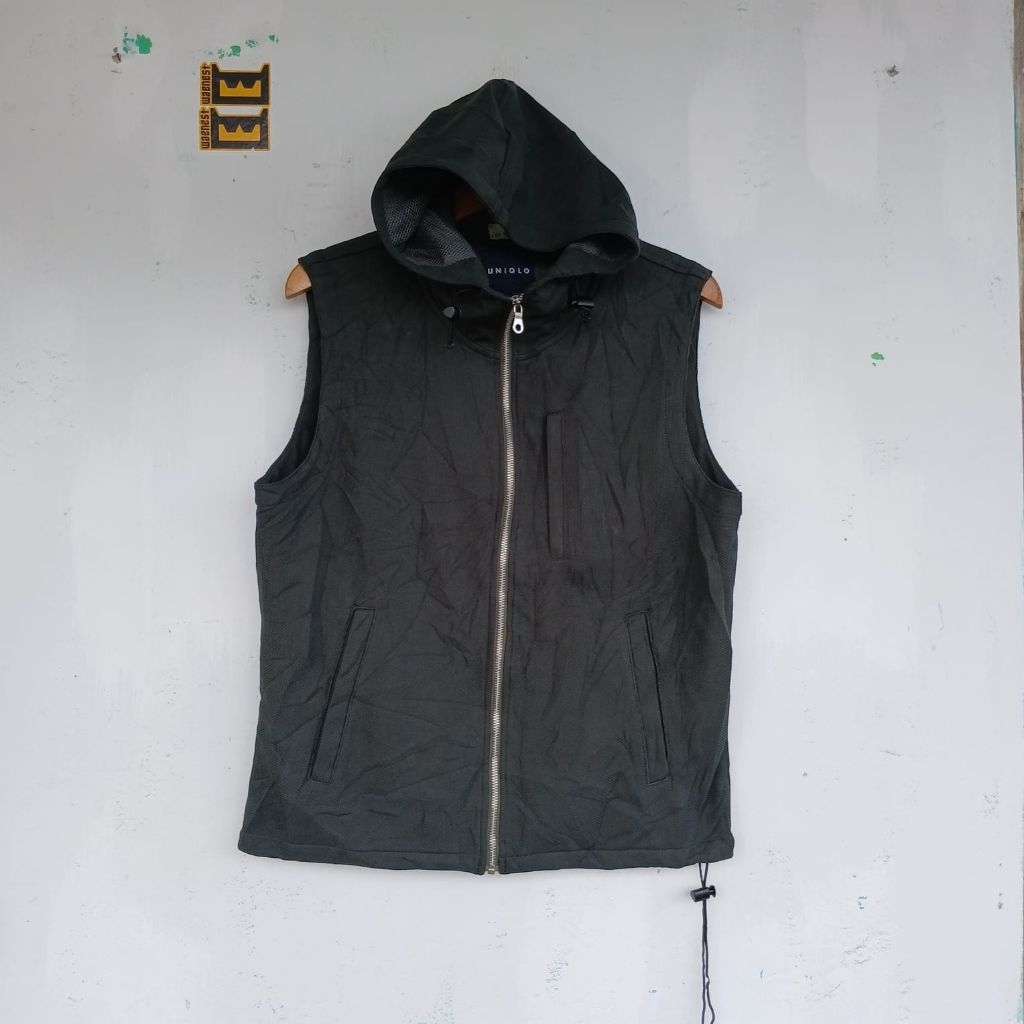 Vest Hoodie Uniqlo Army