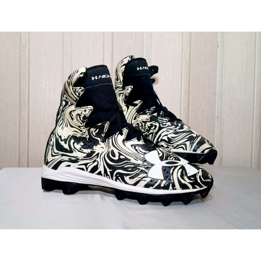 Sepatu Under Armour